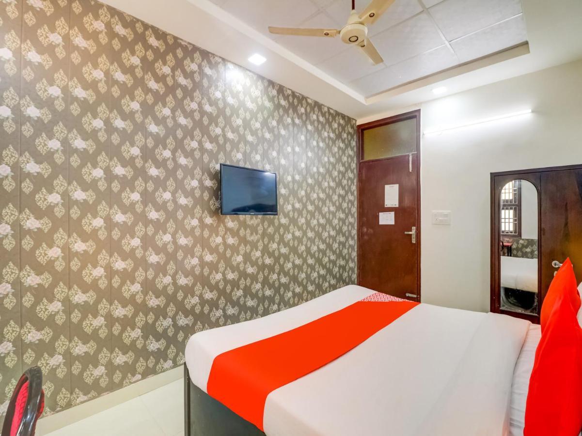 Hotel Oyo 74060 Taj Residency Neu-Delhi Exterior foto